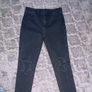 American Eagle/ Black / Size 2 / Skinny jean